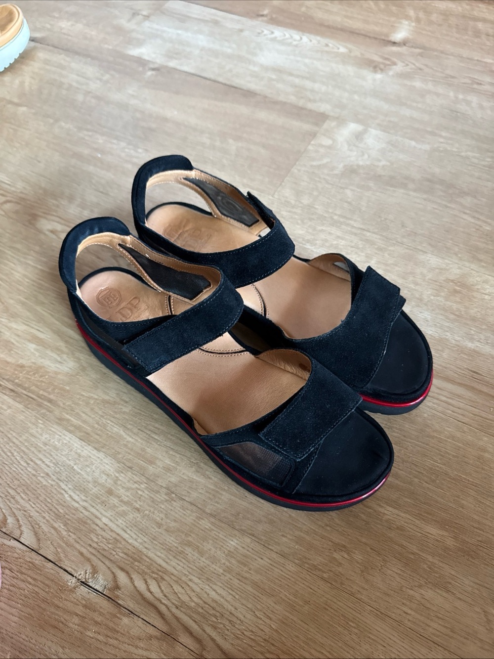 DâAmour Des Pieds Arna Black Suede Sandal 10M
